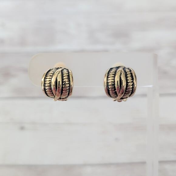 Vintage Clip On Earrings Curved Gold Tone with Black Detail - Picture 1 of 4